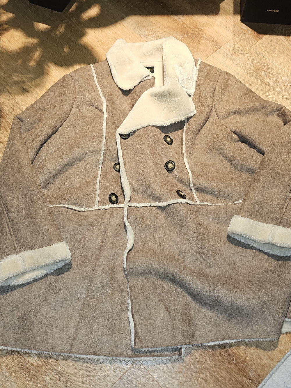 women's faux-suede shearling coat by the brand WORLDSEE XXL